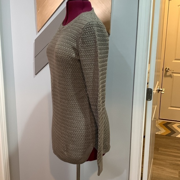 Jones New York and Company, Brown weaved sweater size large - Picture 3 of 9